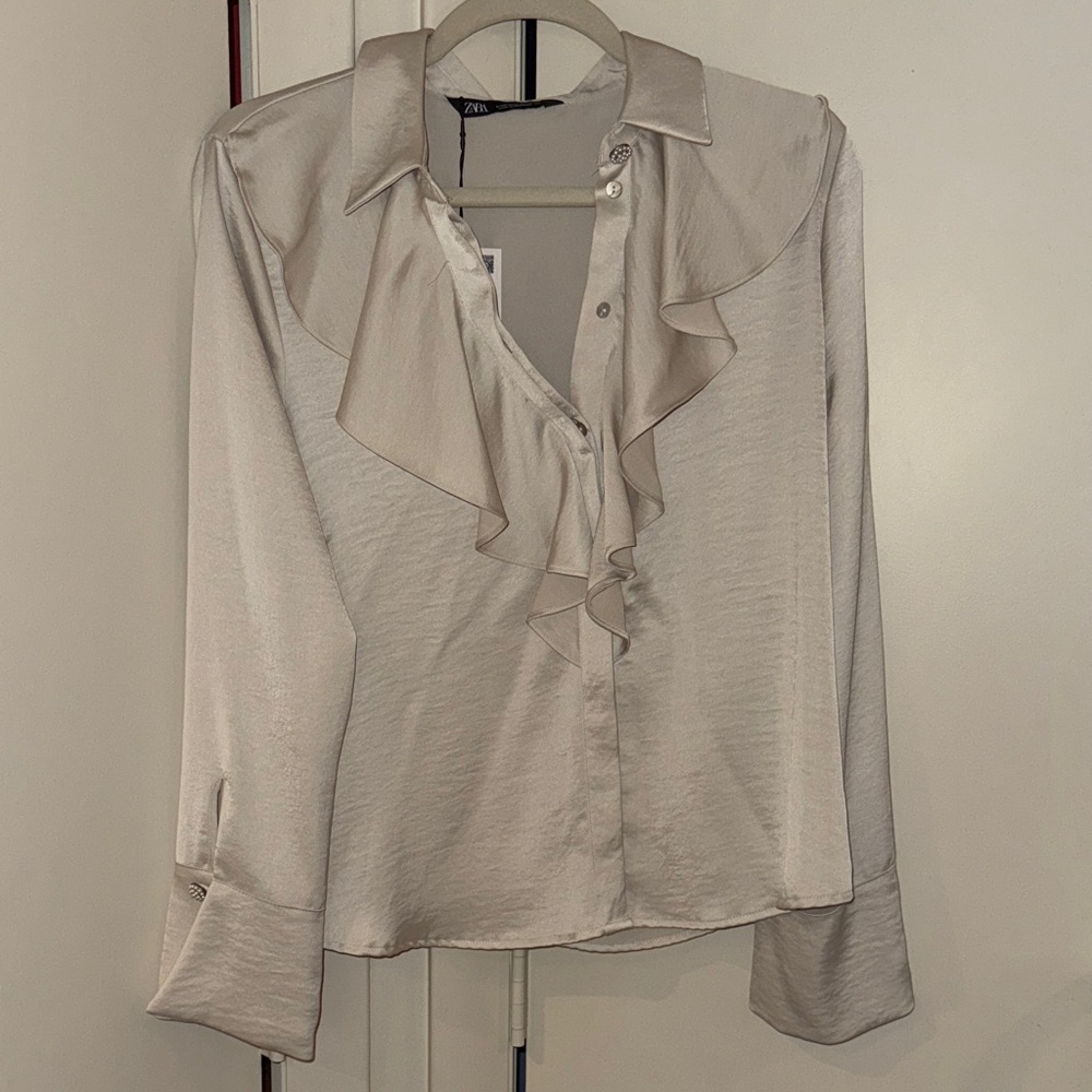 Zara Elegant Cream Ruffle Blouse
